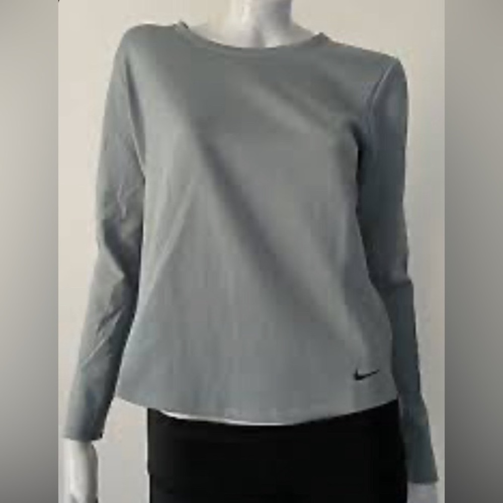 Nike Athletic Long Sleeve Gray Therma-Fit